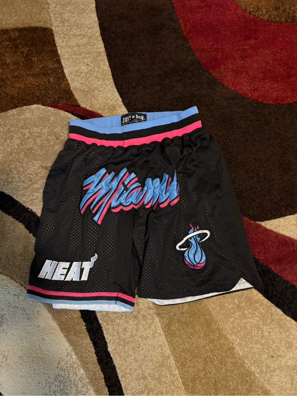 NBA Miami Heat basketball shorts just don. Miami Vice look vintage size S.